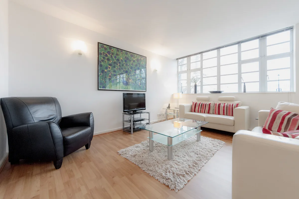 Roomspace serviced apartment living room, Princes House Brighton